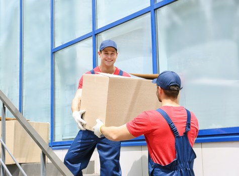 Practical man with a van service for Waterloo moves and collections